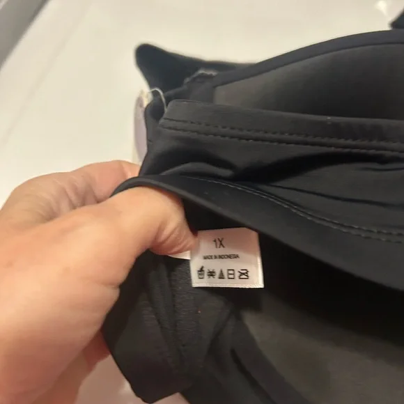 Elegant Black Women's Halter Swim One Piece - Picture 4 of 5